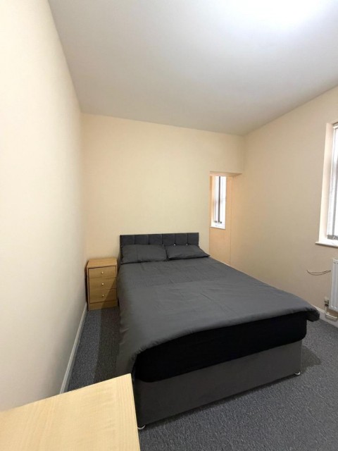 View Full Details for 861b Stockport Road,  Manchester, M19